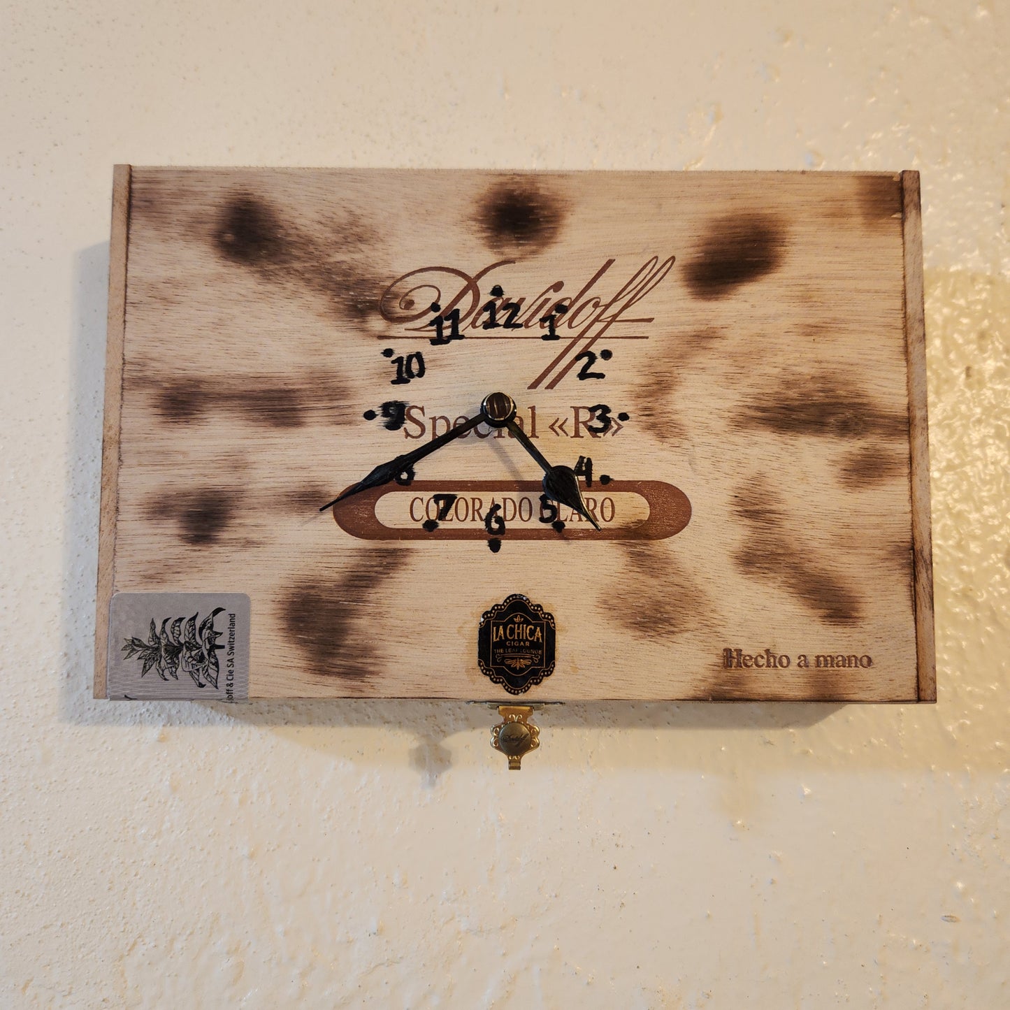 Handcrafted Cigar Box Clock by @LaChicaCigar