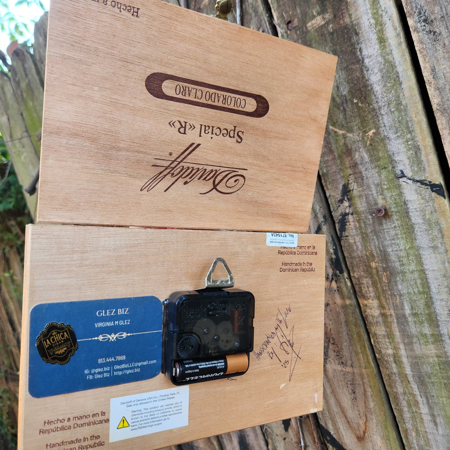 Handcrafted Cigar Box Clock by @LaChicaCigar